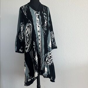 Lyng  Printed Button-Front Tunic dress